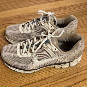 Nike Zoom Vomero 5
